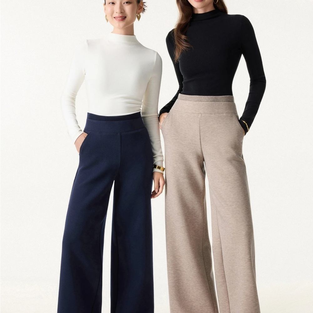 FuzzLuxe
Double Waistband Straight Leg Pants with Pockets large P